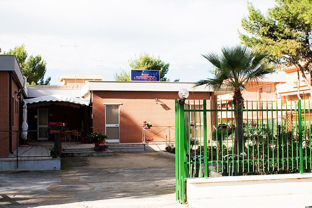 Albergo L'Approdo Lesina Exterior photo